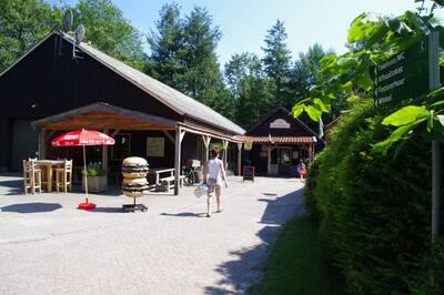 Restaurant und Food Court des Ferienparks EuroParcs de Wiltzangh