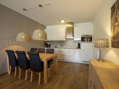 Küche und Essbereich einer Wohnung in Landal West-Terschelling