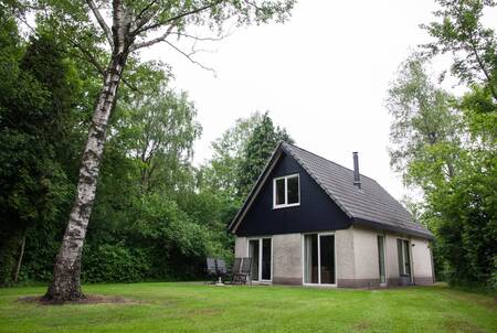 Freistehendes Ferienhaus mit großem Garten im Ferienpark Landgoed Ruwinkel