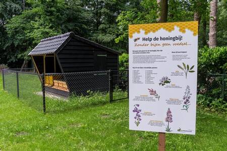 Bienenstöcke in der Nähe des Ferienparks Park Berkenrhode
